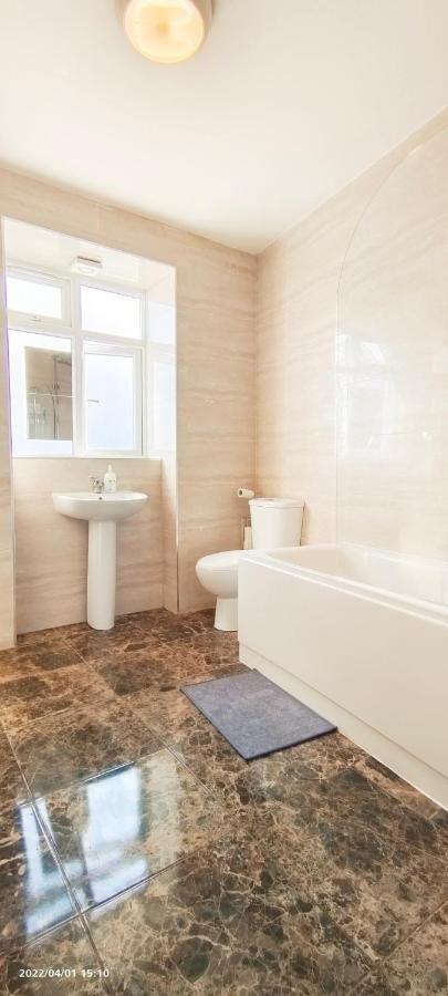 伦敦Acacia Flat 189 In Wembley公寓 外观 照片